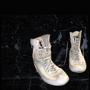 Title boxing shoes